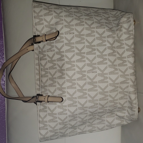 Michael Kors Tote bag - Picture 2 of 13